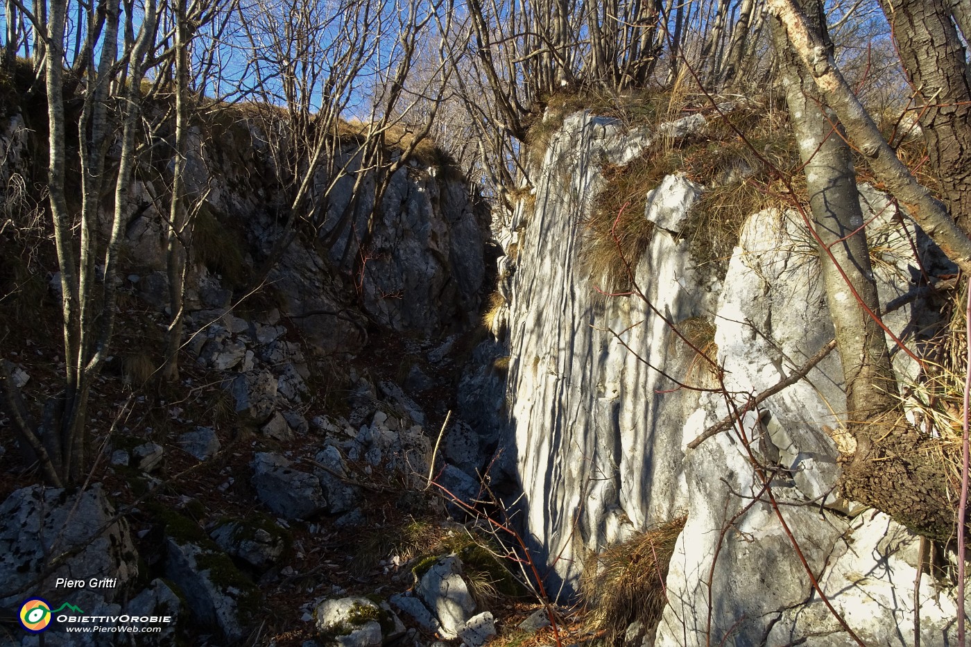 26 Spaccatura nella montagna.JPG